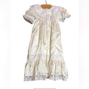 Vintage Alexis cream color satin and lace baby gown Size 6 Months / 13 -16 Lb.